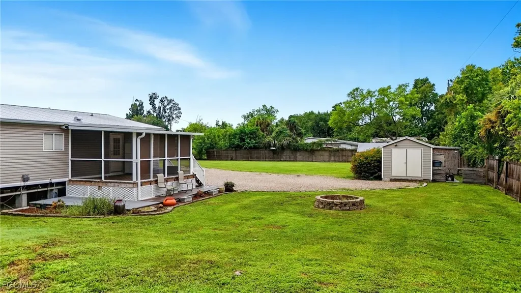 8200 Ebson Drive North Fort Myers FL 33917