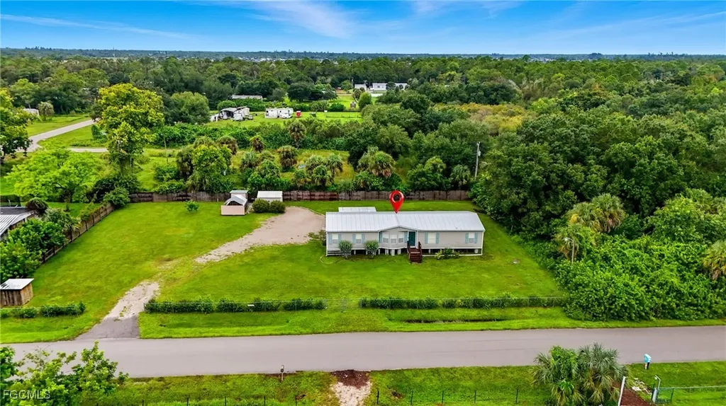 8200 Ebson Drive North Fort Myers FL 33917