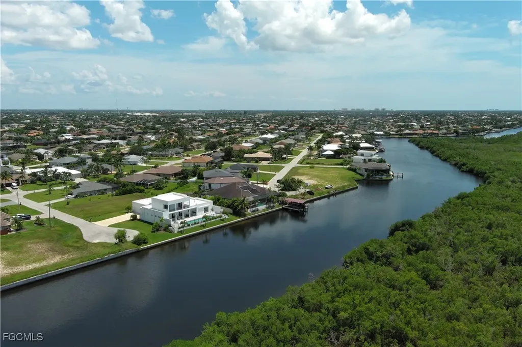 2926 SW 27th Street Cape Coral FL 33914