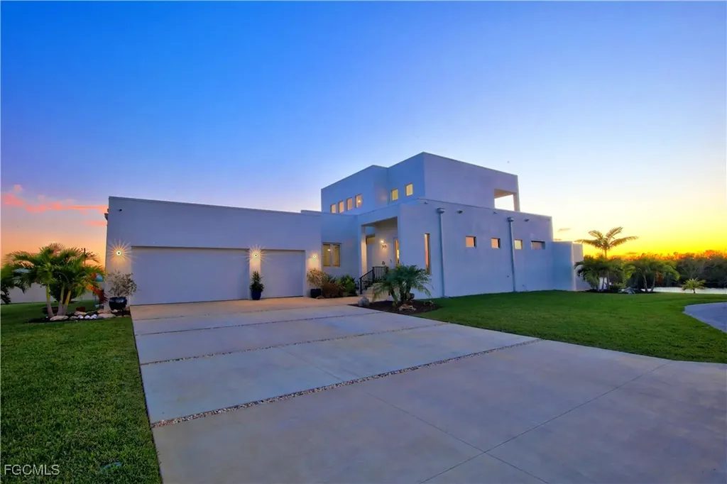 2926 SW 27th Street Cape Coral FL 33914