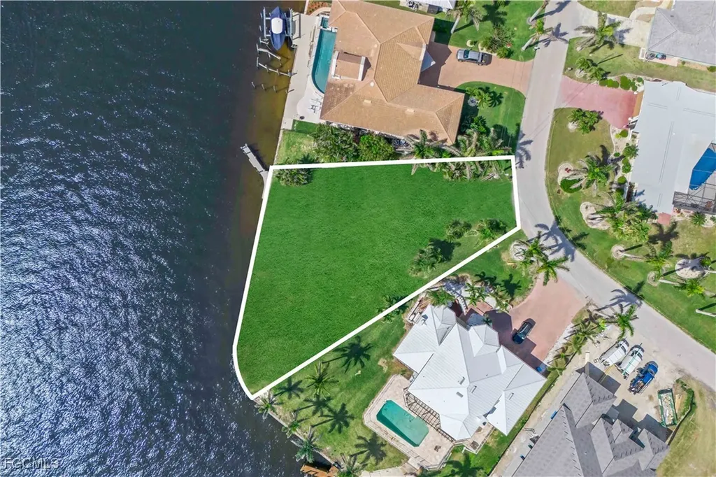 1202 Flamingo Drive Cape Coral FL 33904