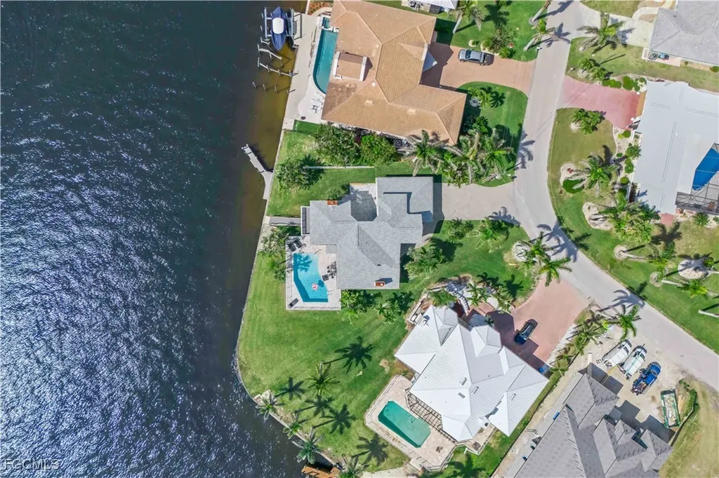 1202 Flamingo Drive Cape Coral FL 33904