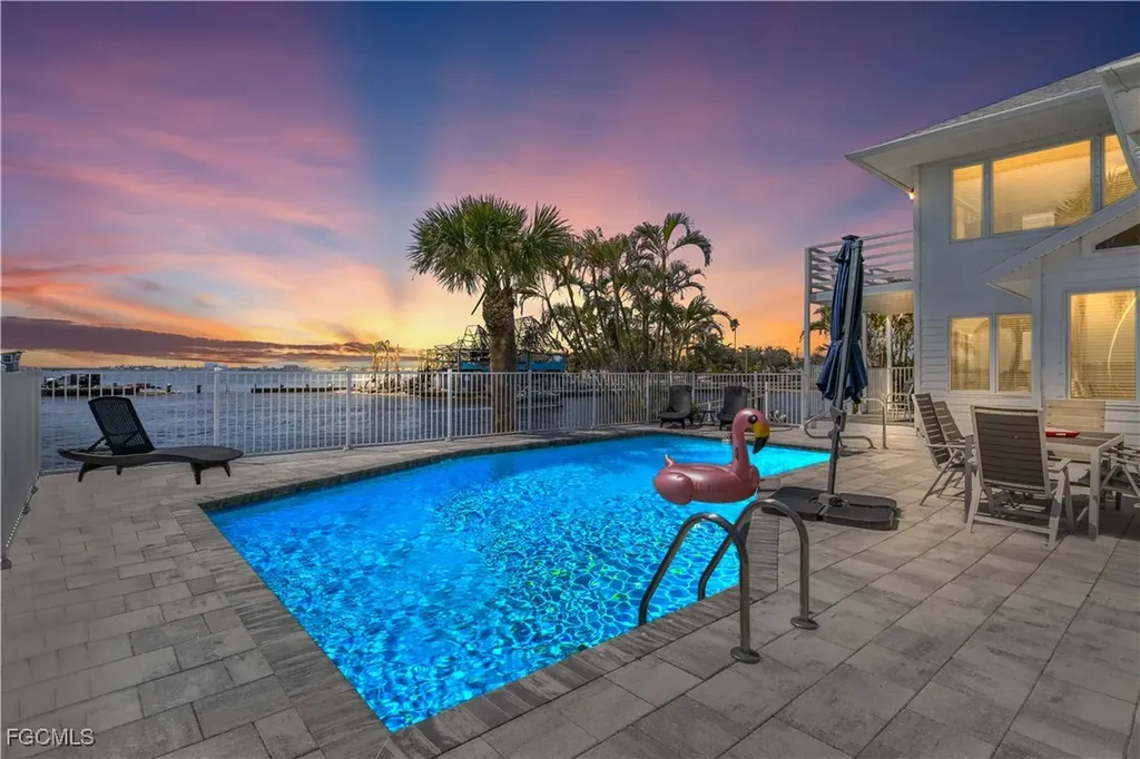 1202 Flamingo Drive Cape Coral FL 33904