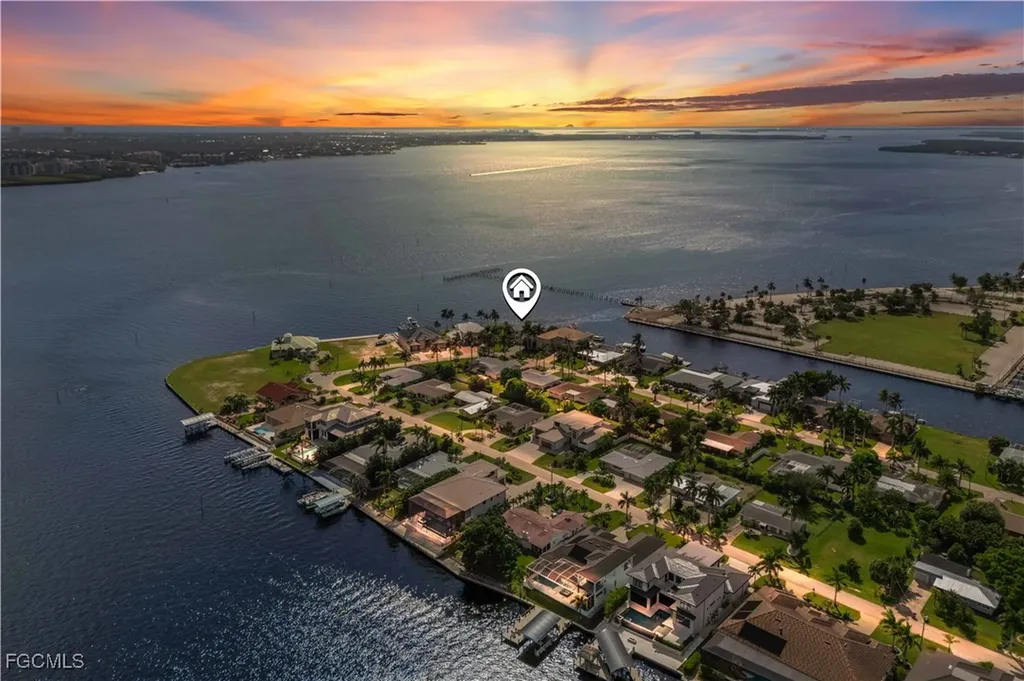 1202 Flamingo Drive Cape Coral FL 33904