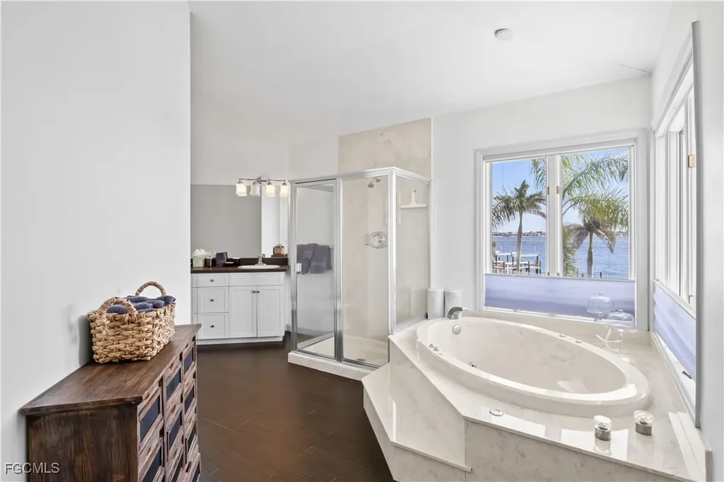 1202 Flamingo Drive Cape Coral FL 33904