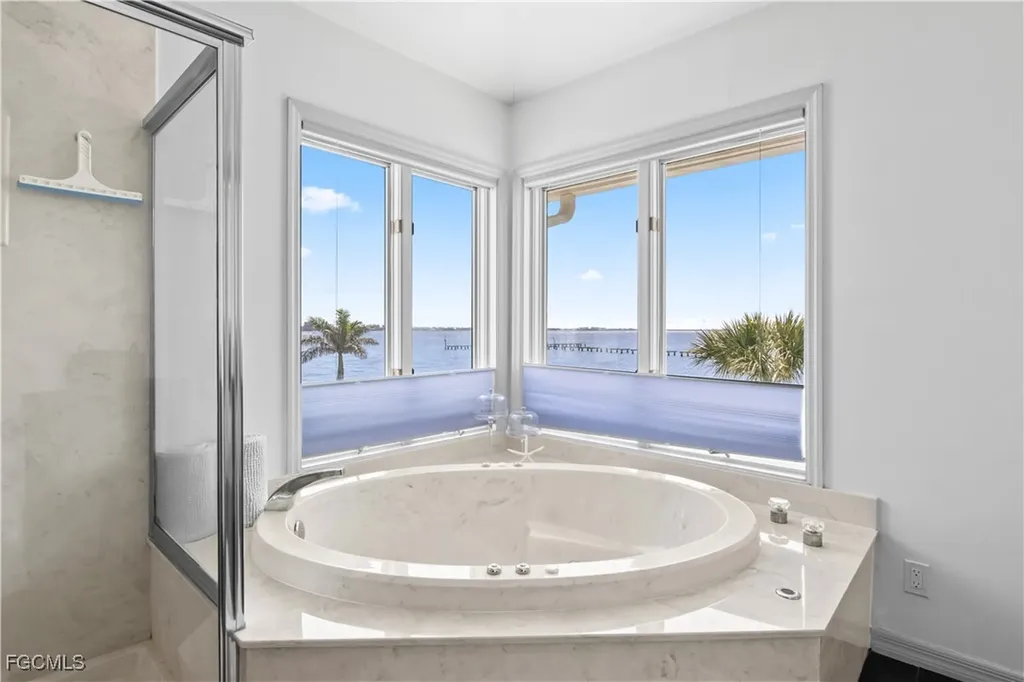 1202 Flamingo Drive Cape Coral FL 33904