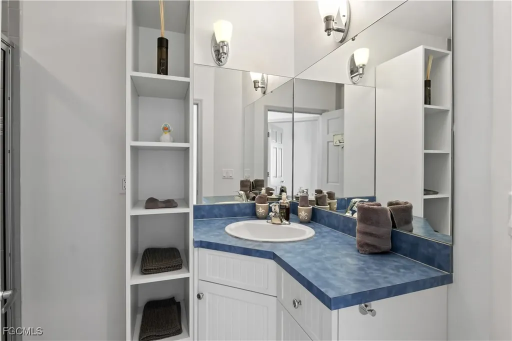 1202 Flamingo Drive Cape Coral FL 33904