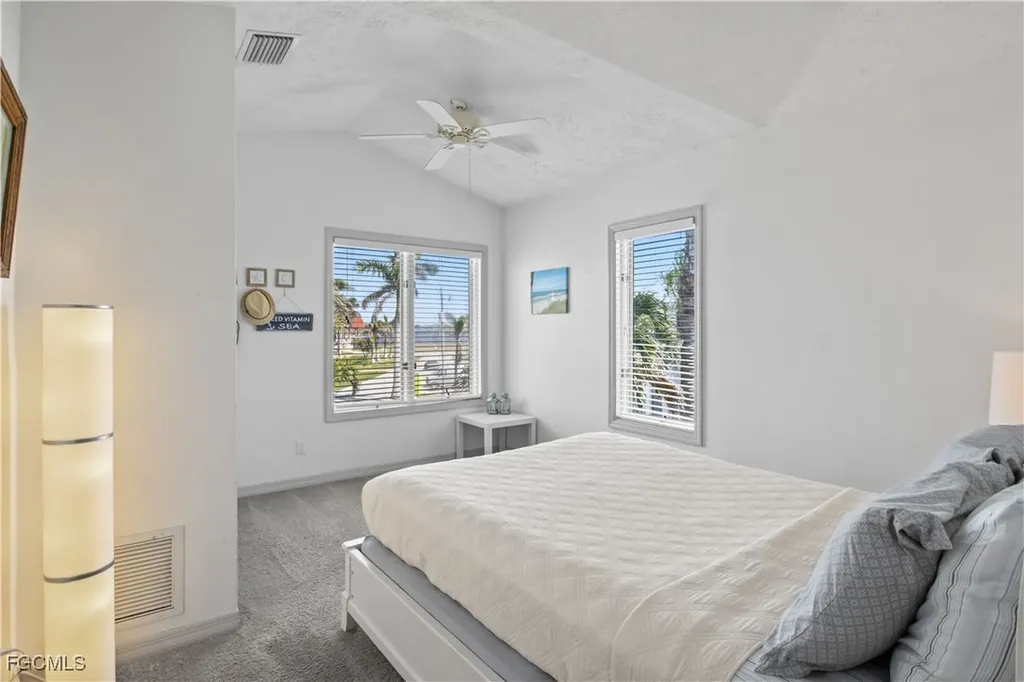 1202 Flamingo Drive Cape Coral FL 33904