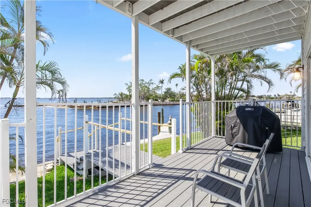 1202 Flamingo Drive Cape Coral FL 33904