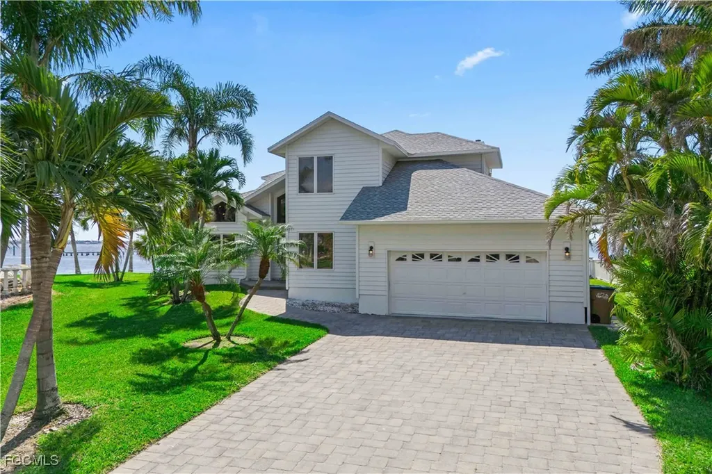 1202 Flamingo Drive Cape Coral FL 33904