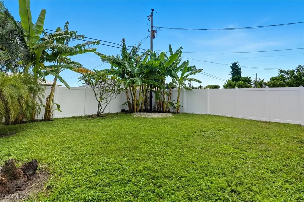 1322 Everest Parkway Cape Coral FL 33904