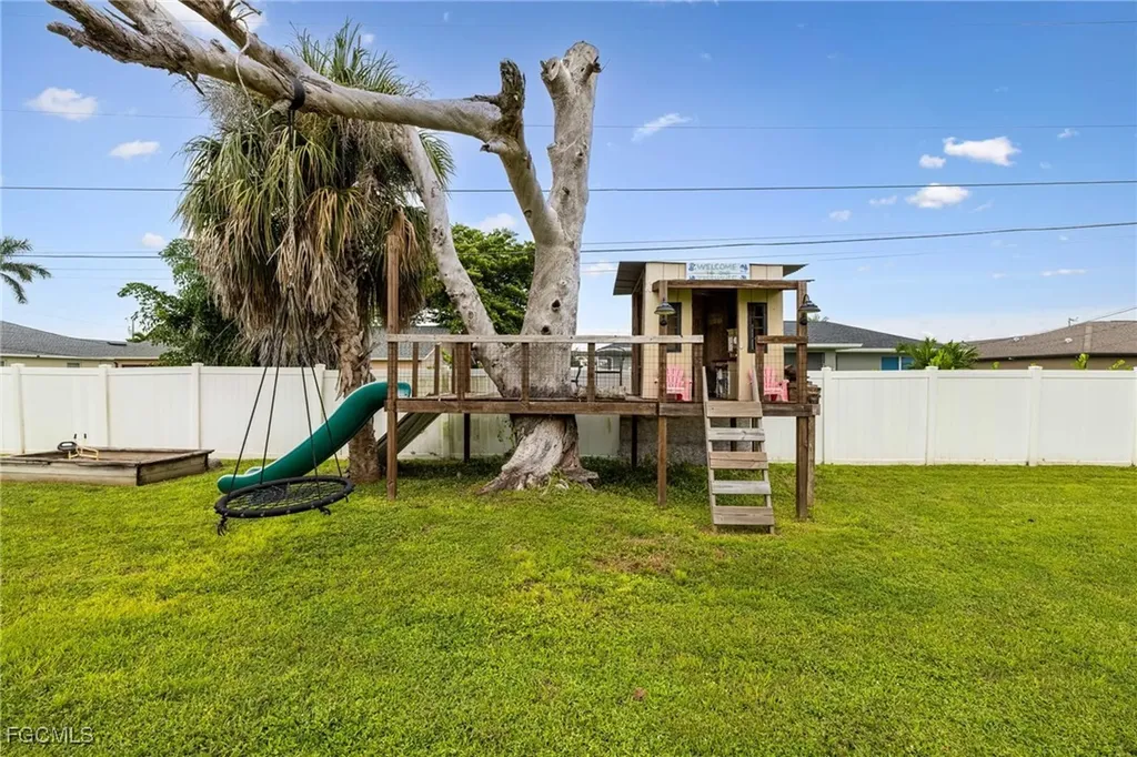 1108 SW 11th Avenue Cape Coral FL 33991