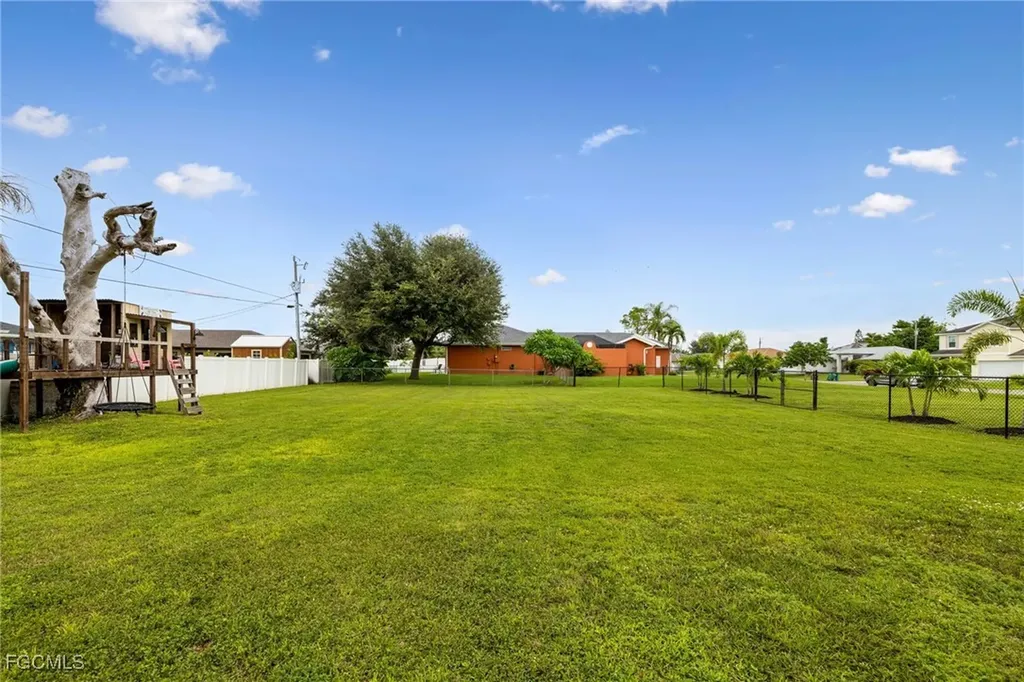 1108 SW 11th Avenue Cape Coral FL 33991