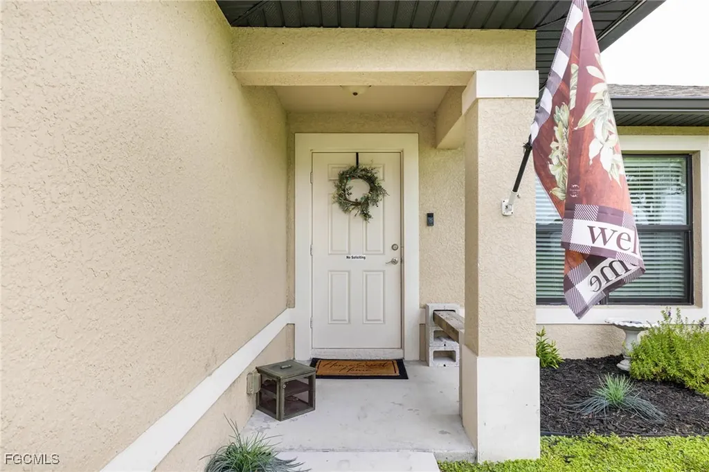 1108 SW 11th Avenue Cape Coral FL 33991