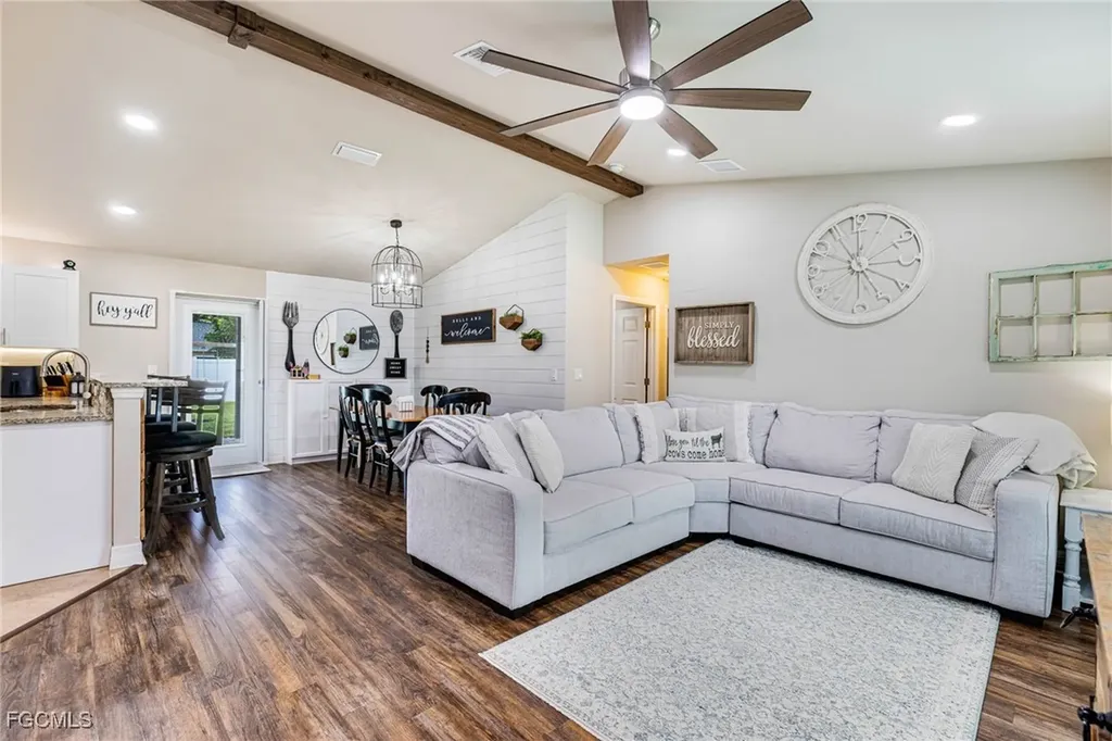 1108 SW 11th Avenue Cape Coral FL 33991