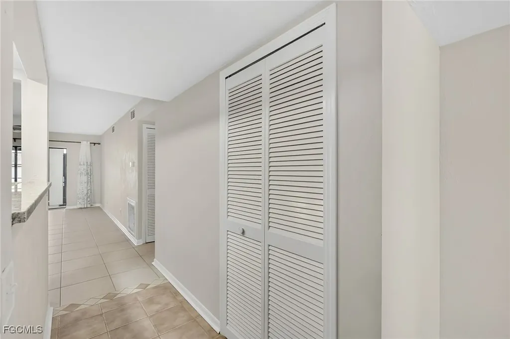 3720 SE 10th Avenue Cape Coral FL 33904