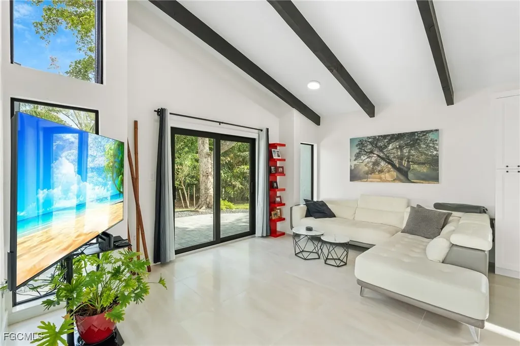 15600 Light Blue Circle Fort Myers FL 33908