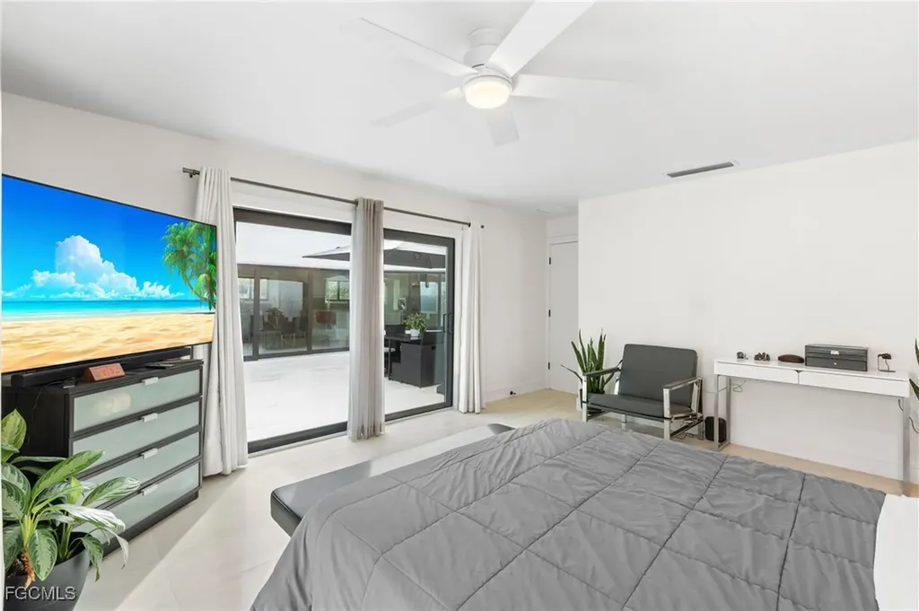 15600 Light Blue Circle Fort Myers FL 33908