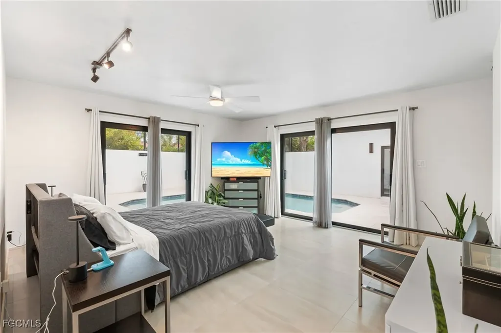 15600 Light Blue Circle Fort Myers FL 33908