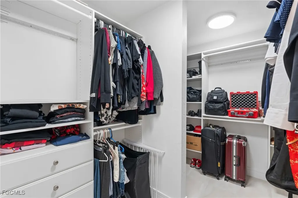 15600 Light Blue Circle Fort Myers FL 33908