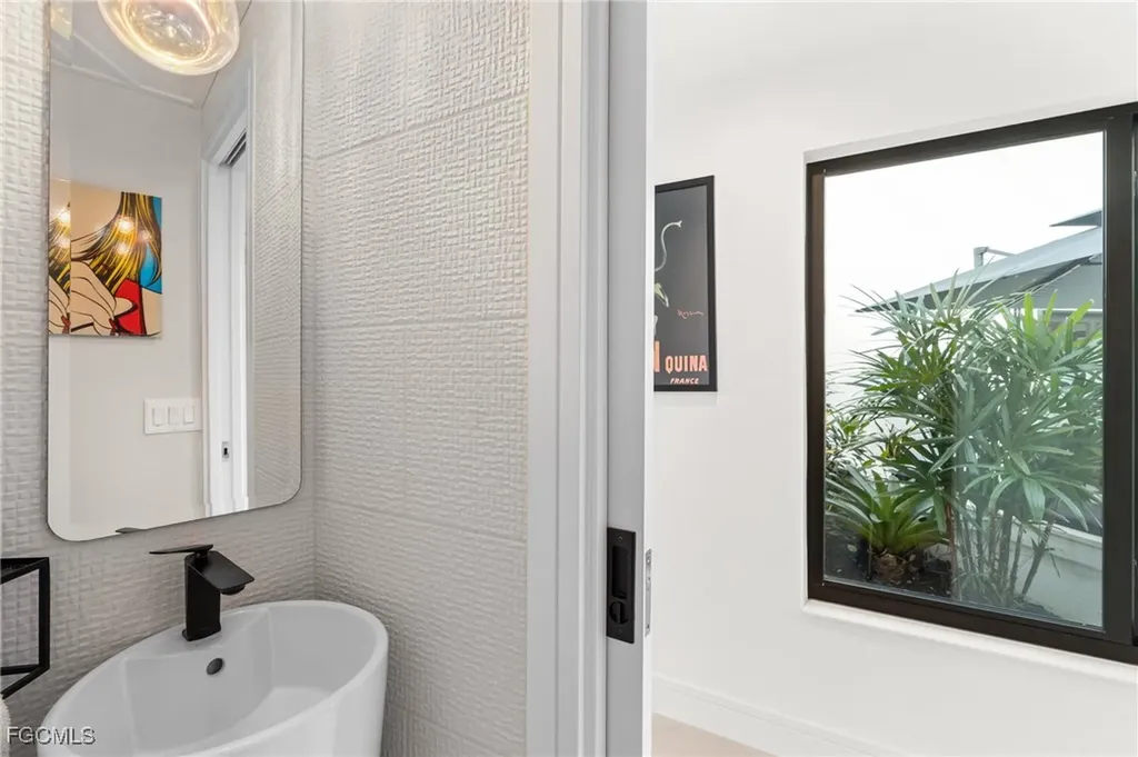 15600 Light Blue Circle Fort Myers FL 33908