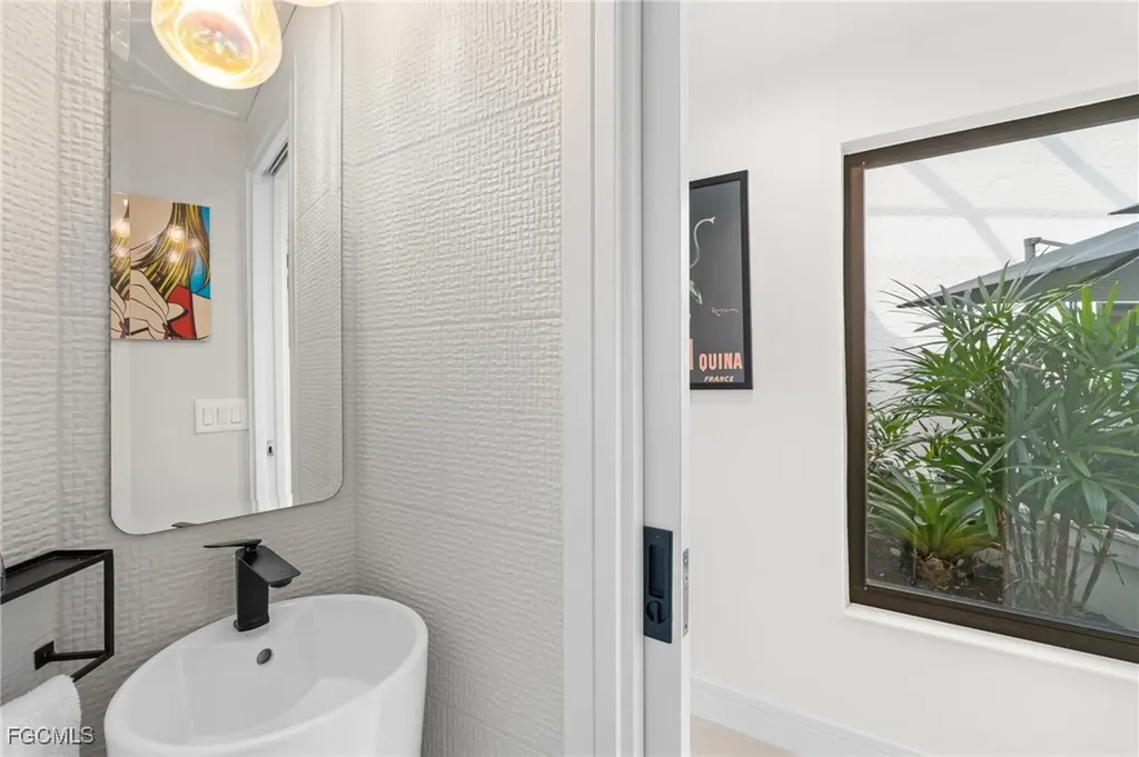 15600 Light Blue Circle Fort Myers FL 33908