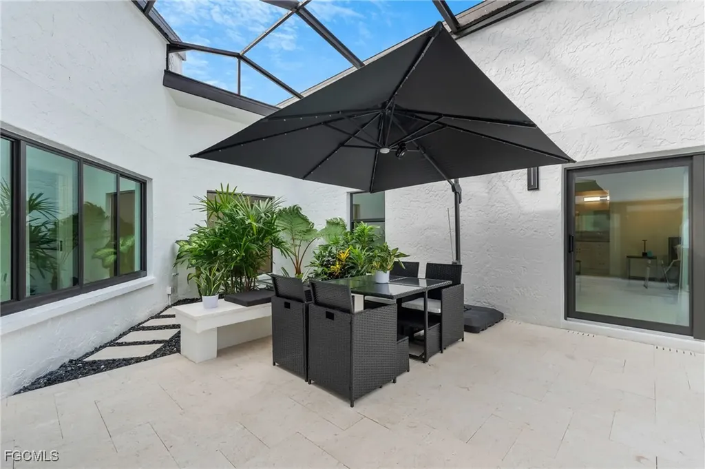 15600 Light Blue Circle Fort Myers FL 33908