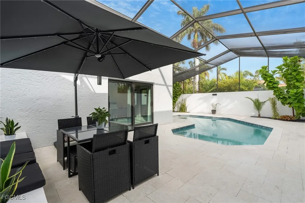 15600 Light Blue Circle Fort Myers FL 33908