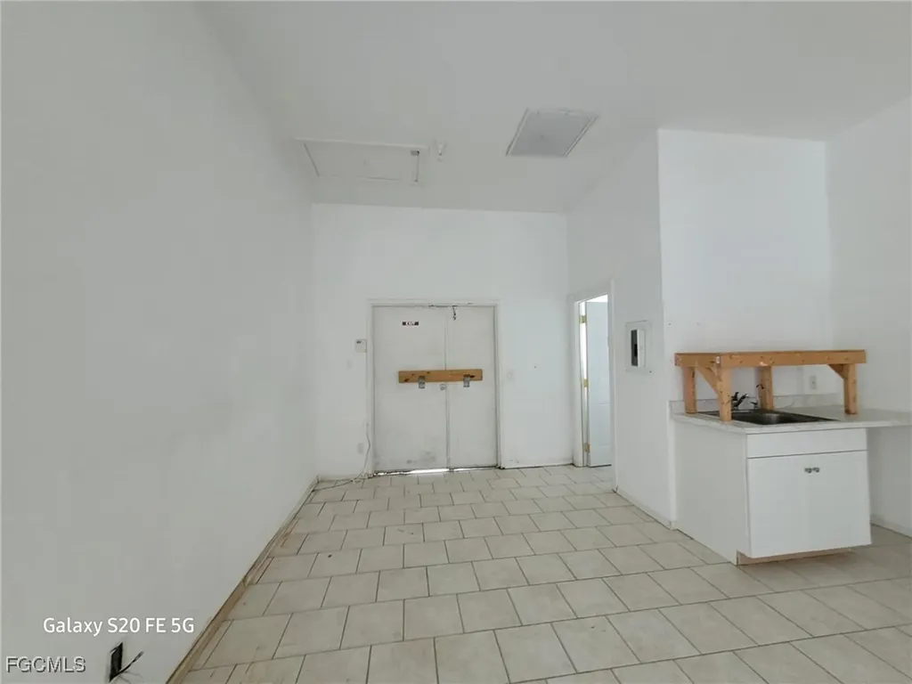 1211 Miramar Street Cape Coral FL 33904