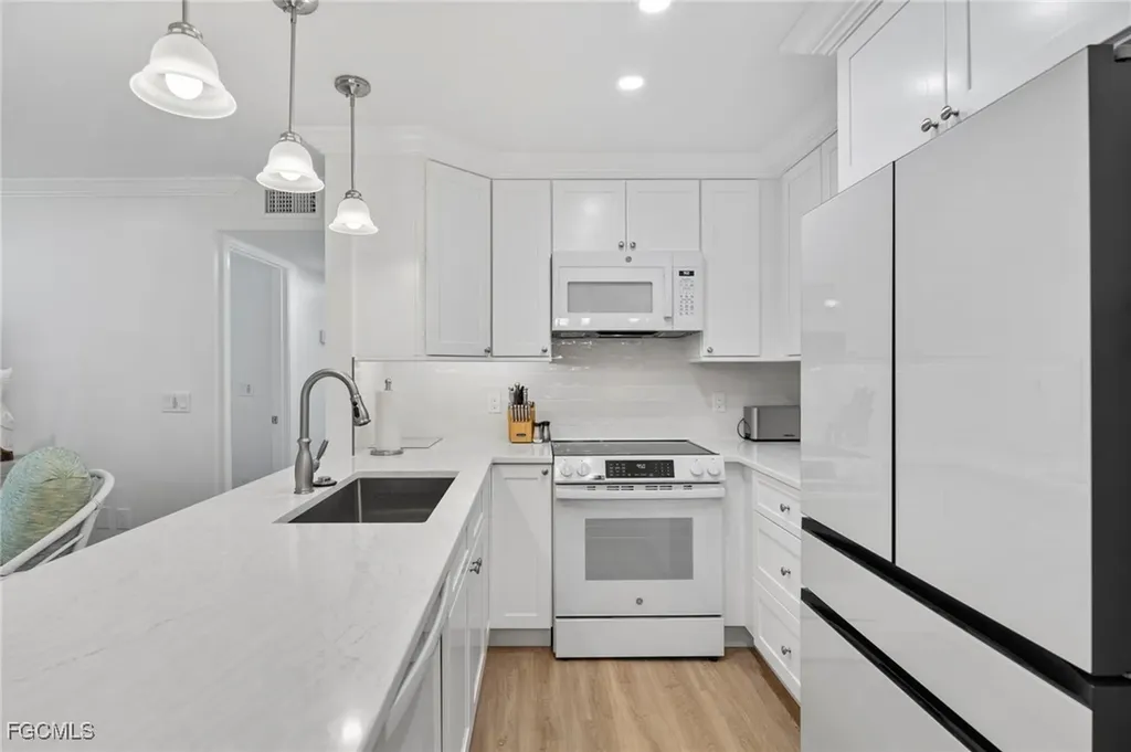 845 E Gulf Drive Sanibel FL 33957