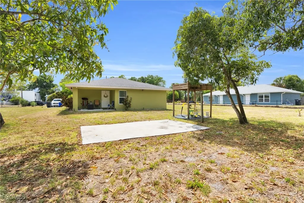 1938 Lillie Street Fort Myers FL 33916