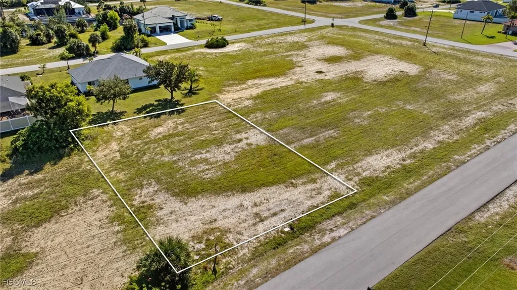 2751 NW 41st Place Cape Coral FL 33993