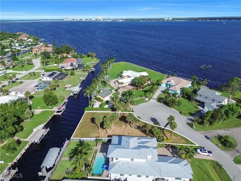 1806 Marina Circle North Fort Myers FL 33913