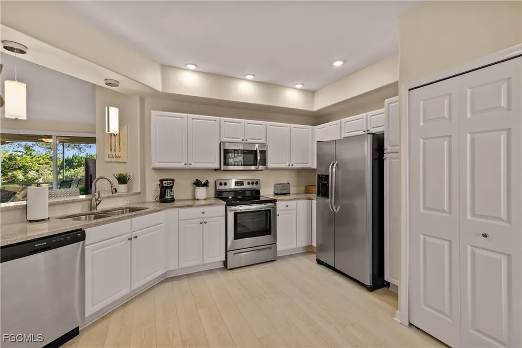 10113 Colonial Country Club Boulevard Fort Myers FL 33913