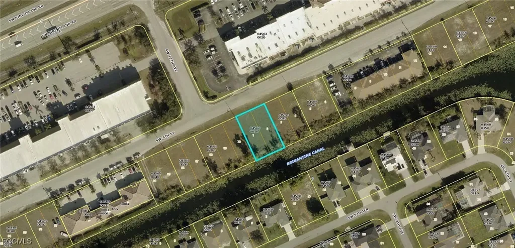 910 SW 4th Street Cape Coral FL 33991