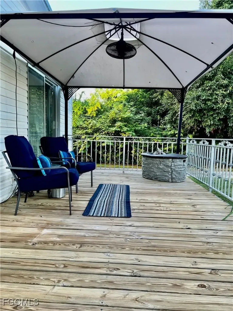 7623/7621 Breeze Drive North Fort Myers FL 33917