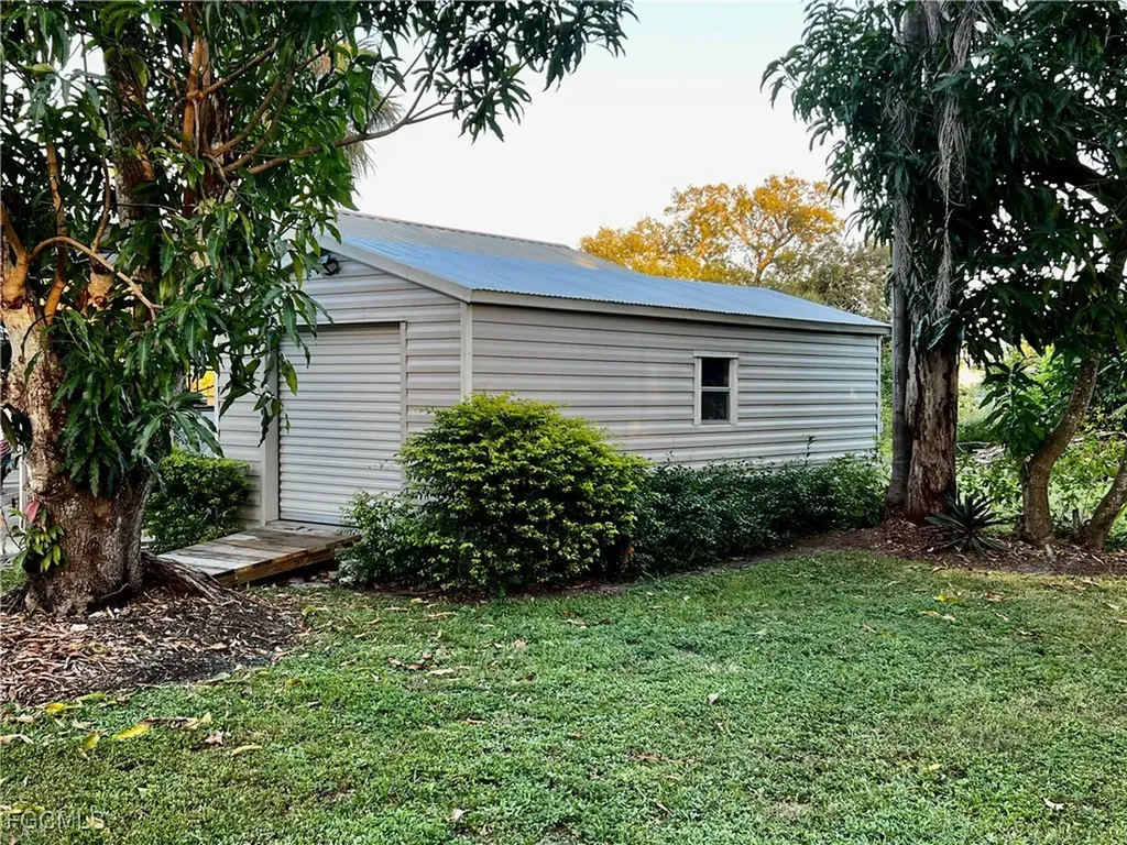 7623/7621 Breeze Drive North Fort Myers FL 33917