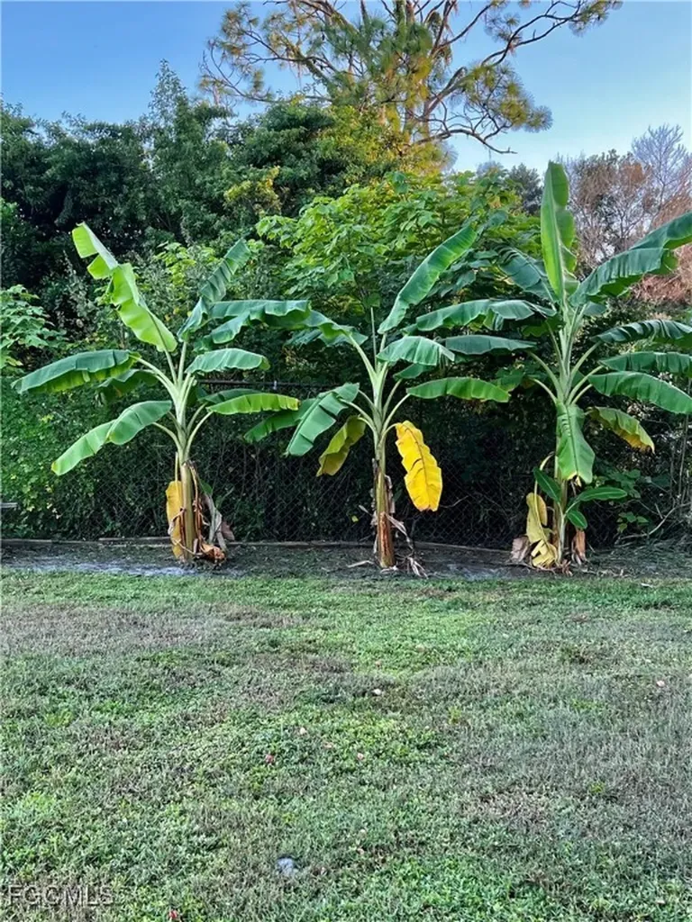 7623/7621 Breeze Drive North Fort Myers FL 33917