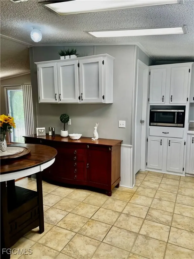 7623/7621 Breeze Drive North Fort Myers FL 33917