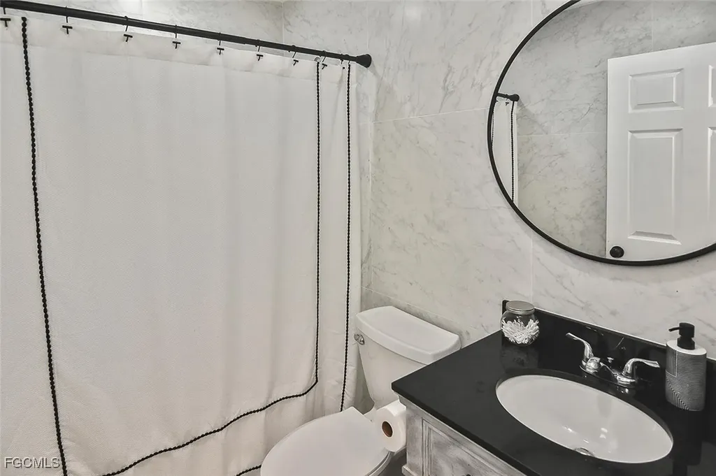 1713 NE 4th Avenue Cape Coral FL 33909