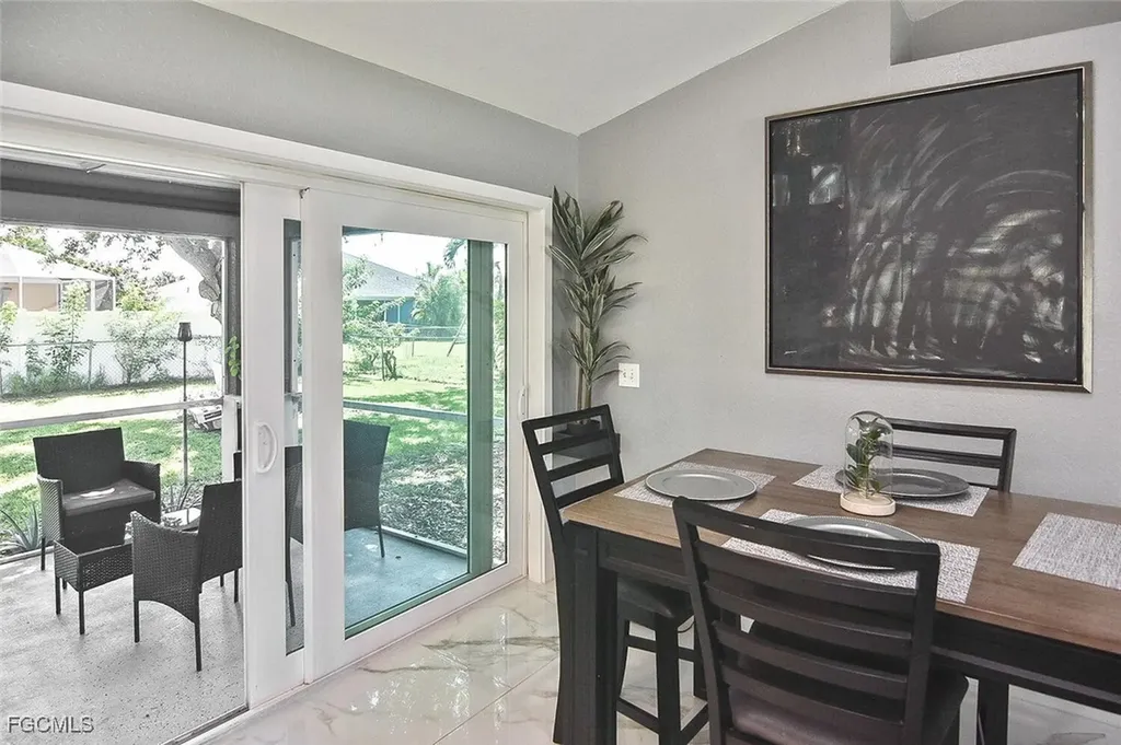 1713 NE 4th Avenue Cape Coral FL 33909