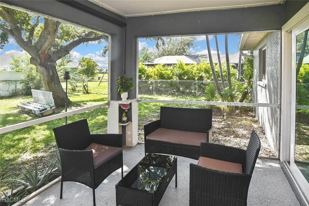 1713 NE 4th Avenue Cape Coral FL 33909