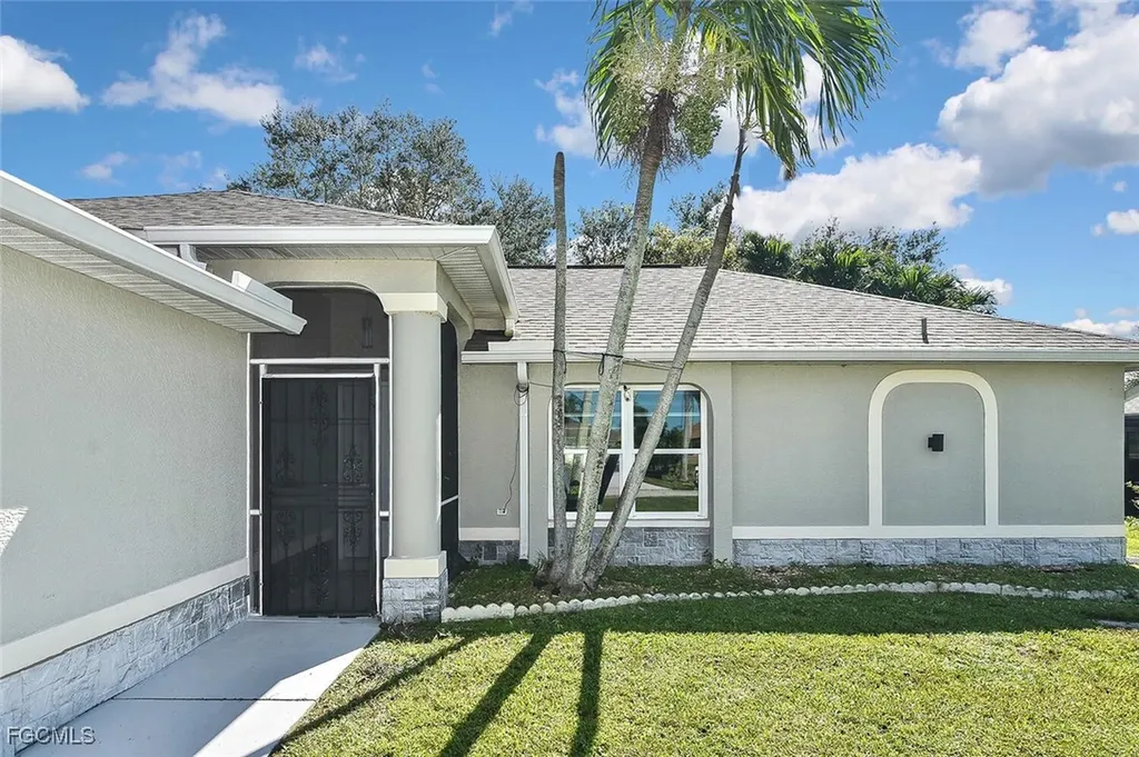 1713 NE 4th Avenue Cape Coral FL 33909