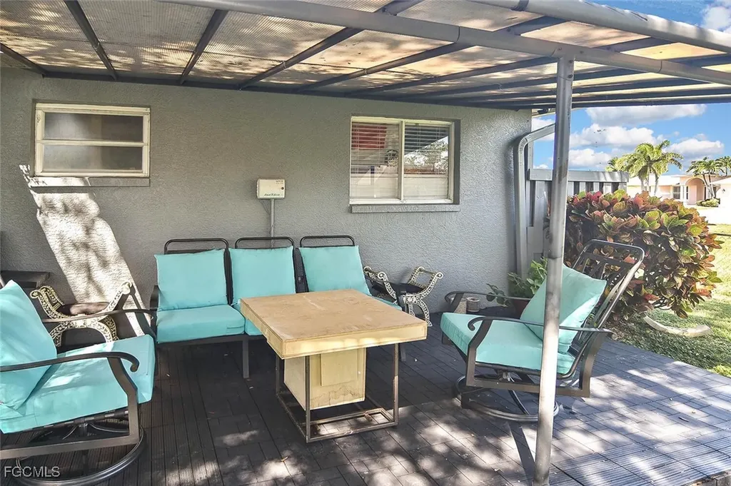 1713 NE 4th Avenue Cape Coral FL 33909