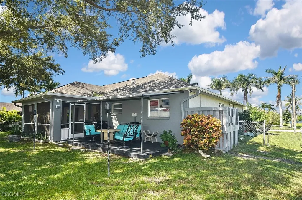 1713 NE 4th Avenue Cape Coral FL 33909