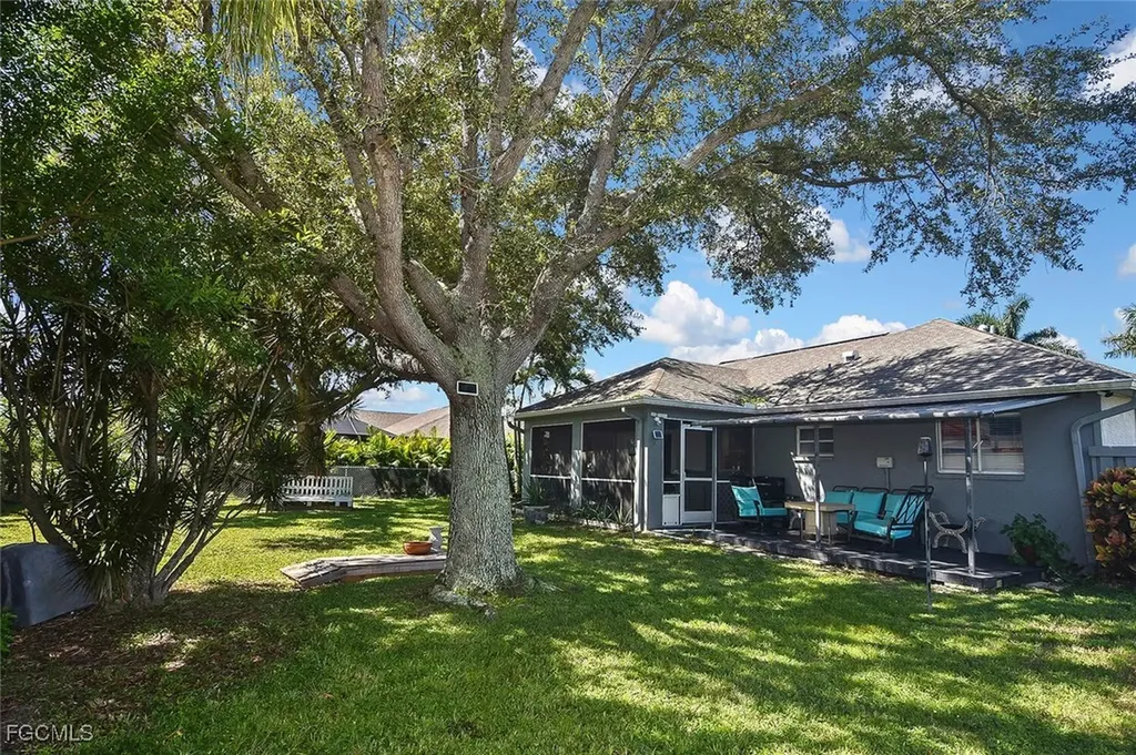 1713 NE 4th Avenue Cape Coral FL 33909