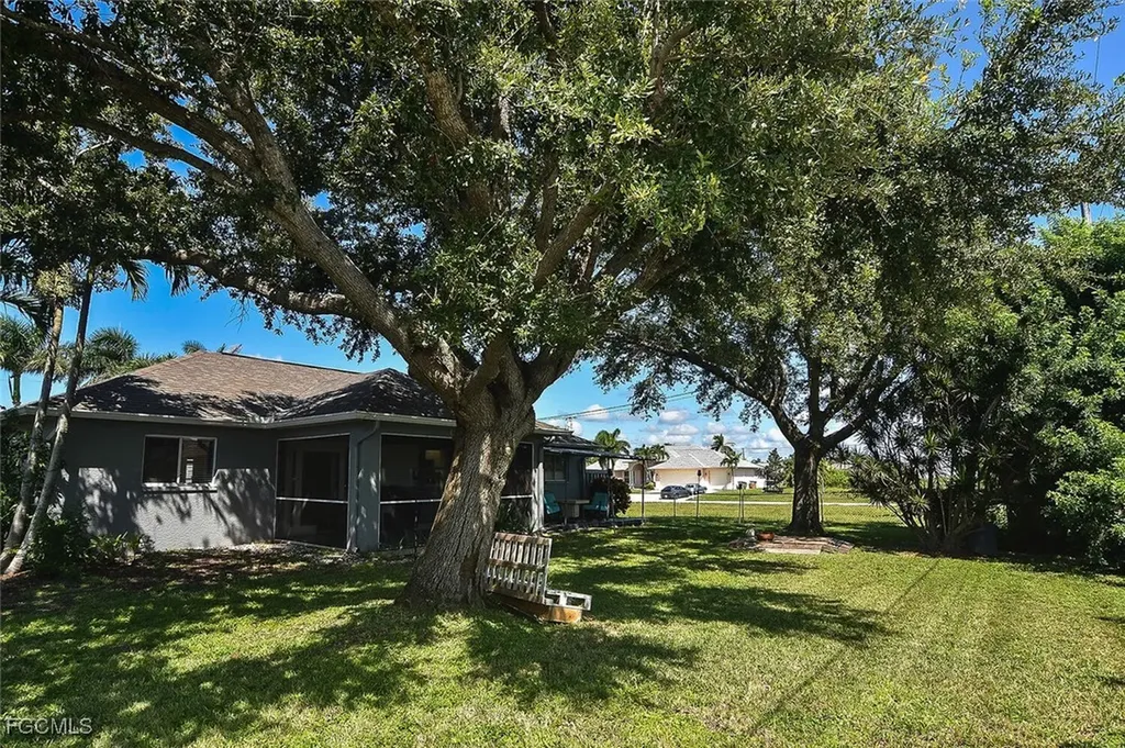 1713 NE 4th Avenue Cape Coral FL 33909