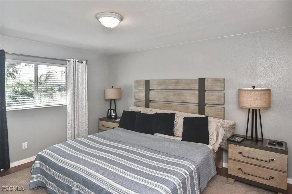 1713 NE 4th Avenue Cape Coral FL 33909