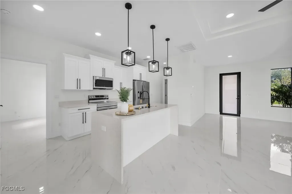 1120 NE 19th Terrace Cape Coral FL 33909