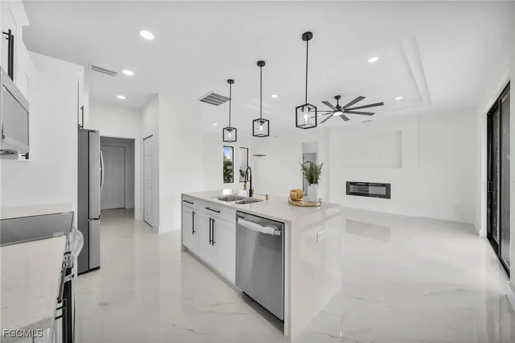 1120 NE 19th Terrace Cape Coral FL 33909